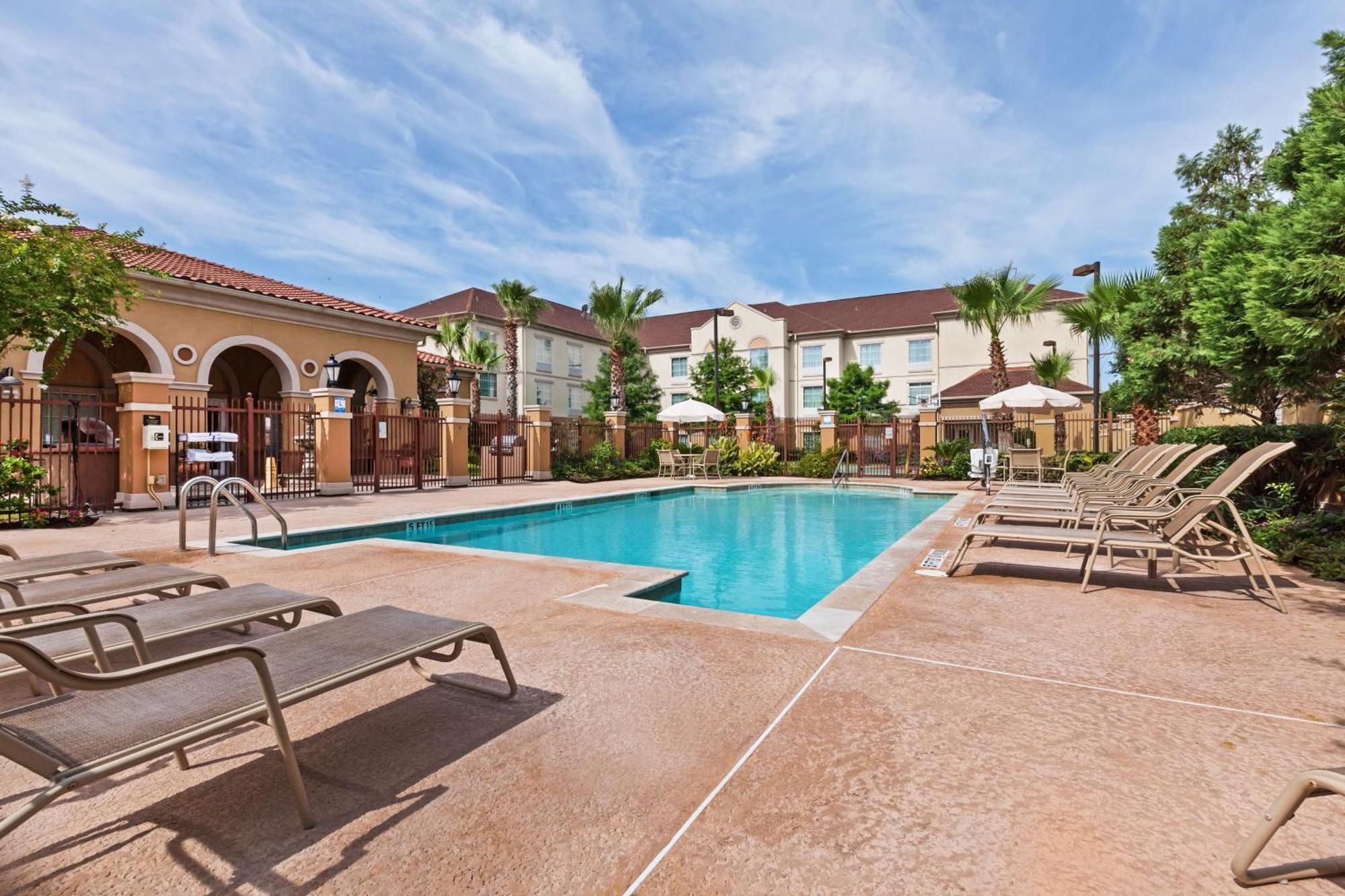 Homewood Suites Laredo At Mall Del Norte Exterior photo